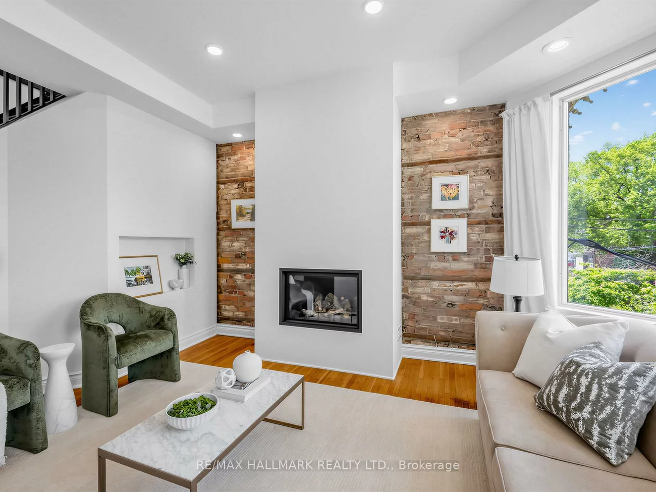 25, Grange, Kensington-Chinatown, Toronto