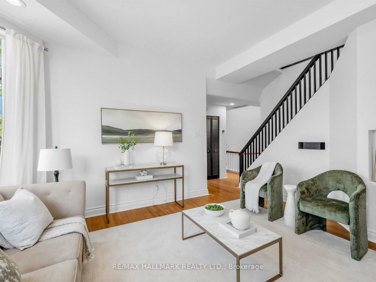 25, Grange, Kensington-Chinatown, Toronto