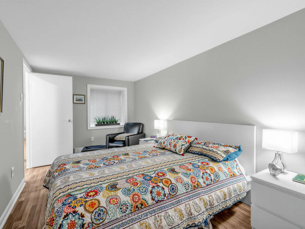 25, Grange, Kensington-Chinatown, Toronto