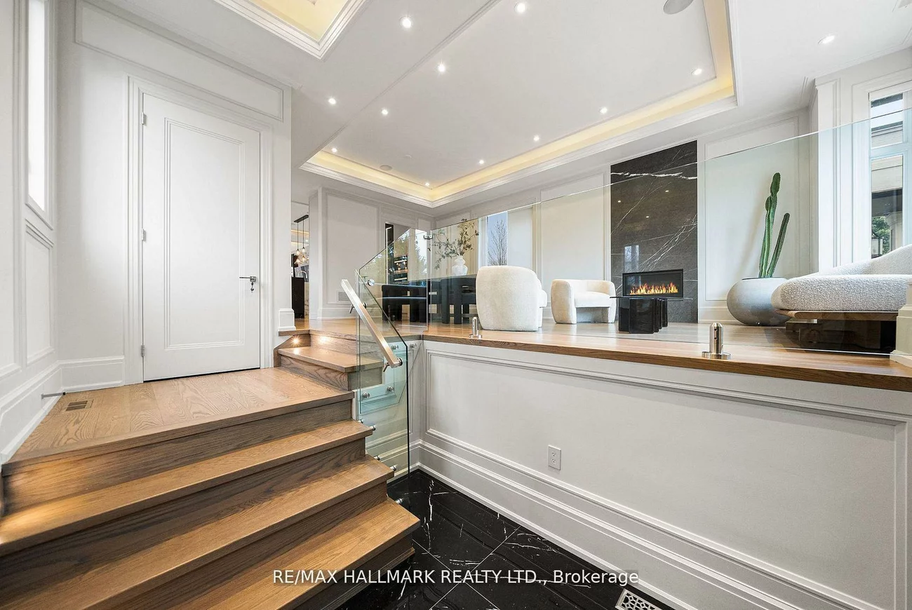 210, Horsham, Willowdale West, Toronto