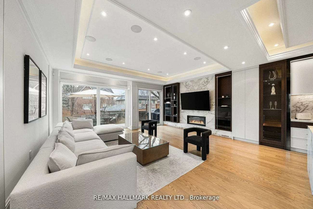 210, Horsham, Willowdale West, Toronto