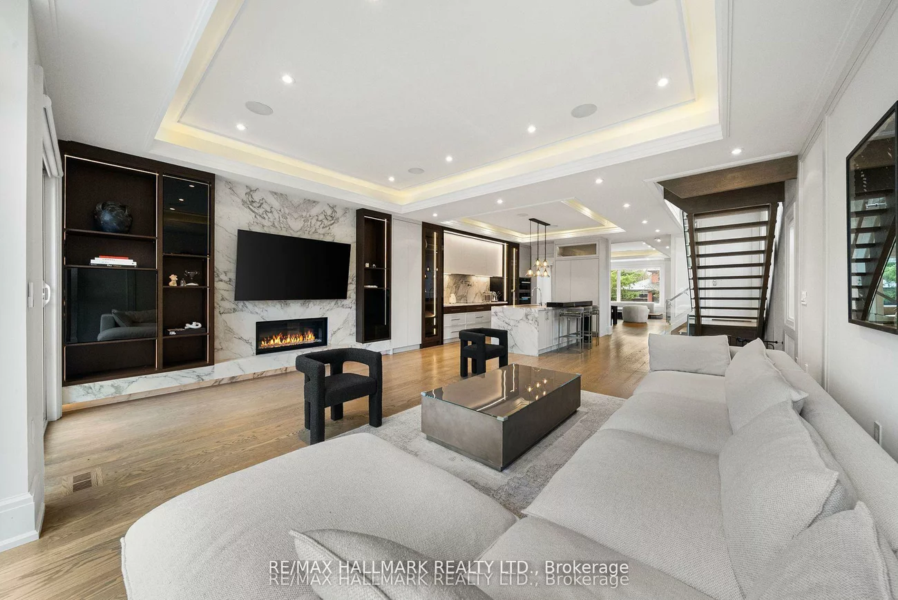 210, Horsham, Willowdale West, Toronto