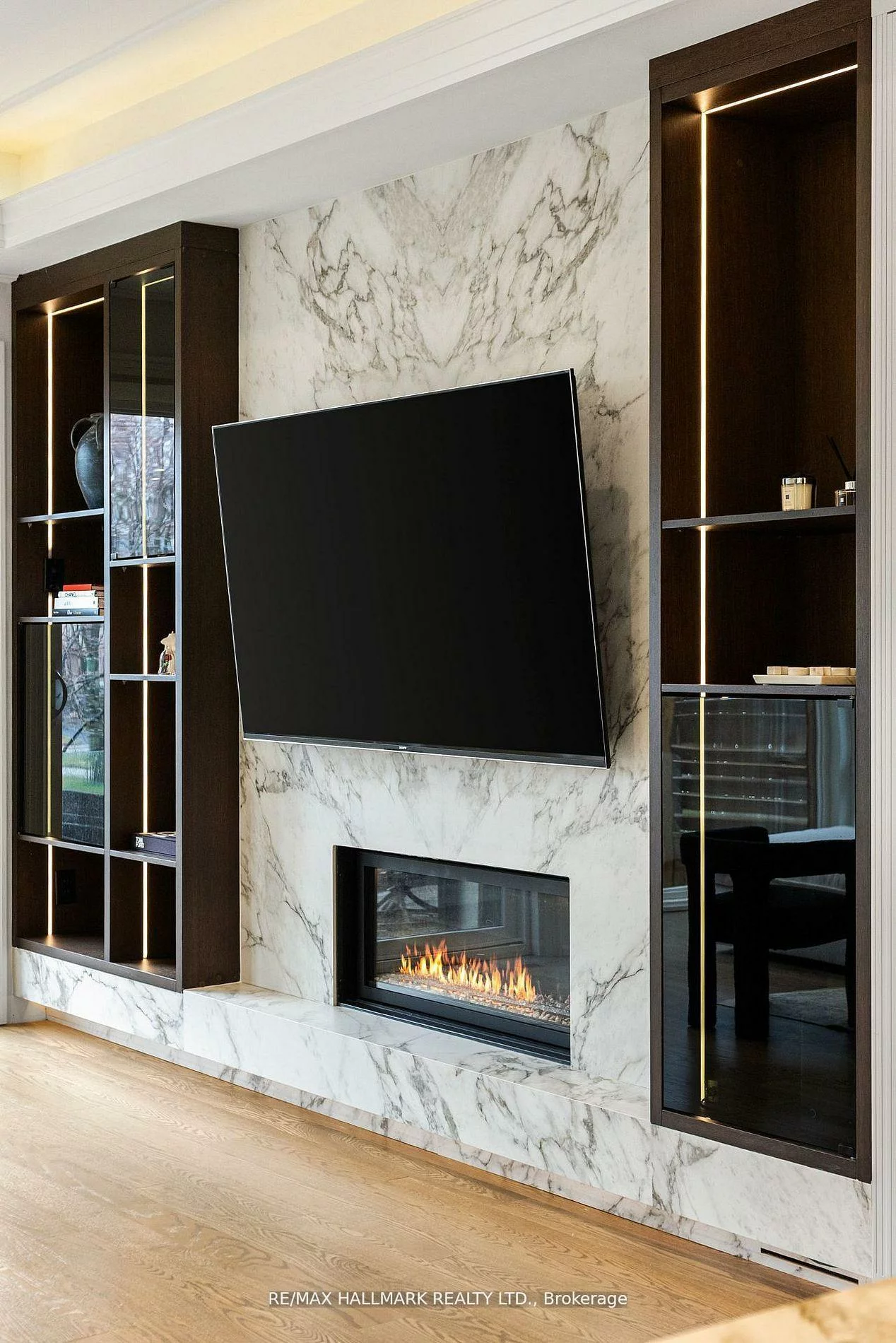 210, Horsham, Willowdale West, Toronto
