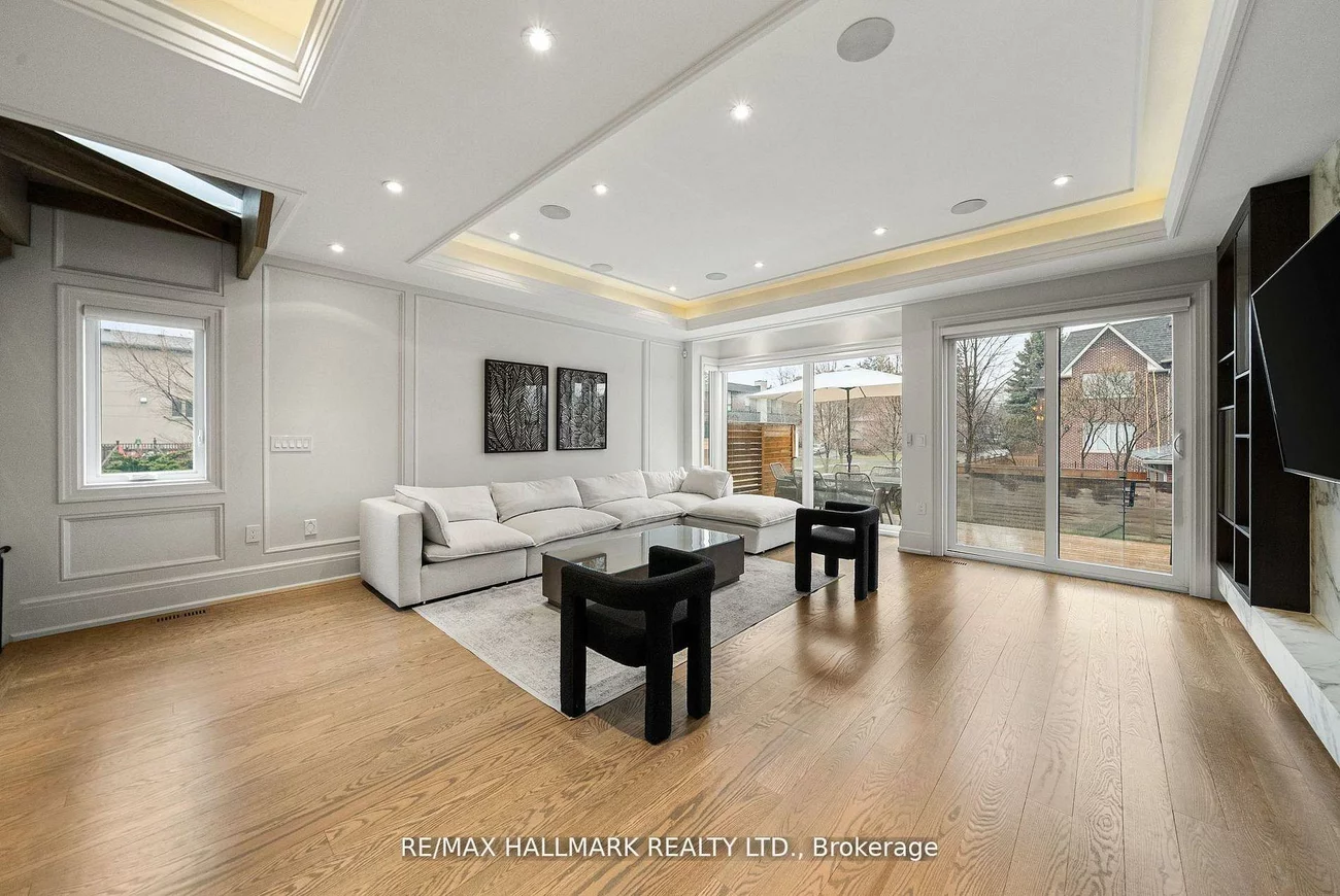 210, Horsham, Willowdale West, Toronto