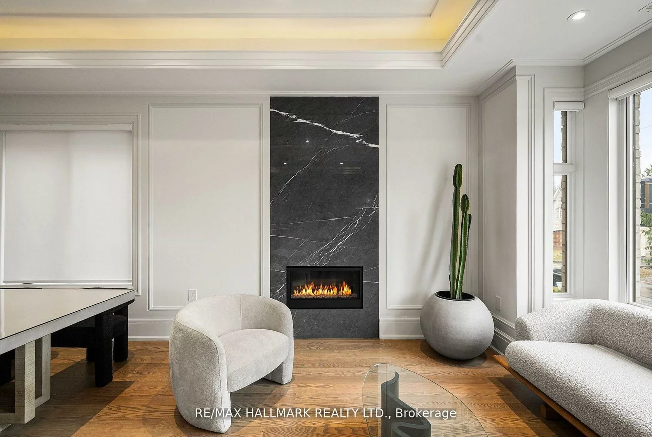 210, Horsham, Willowdale West, Toronto