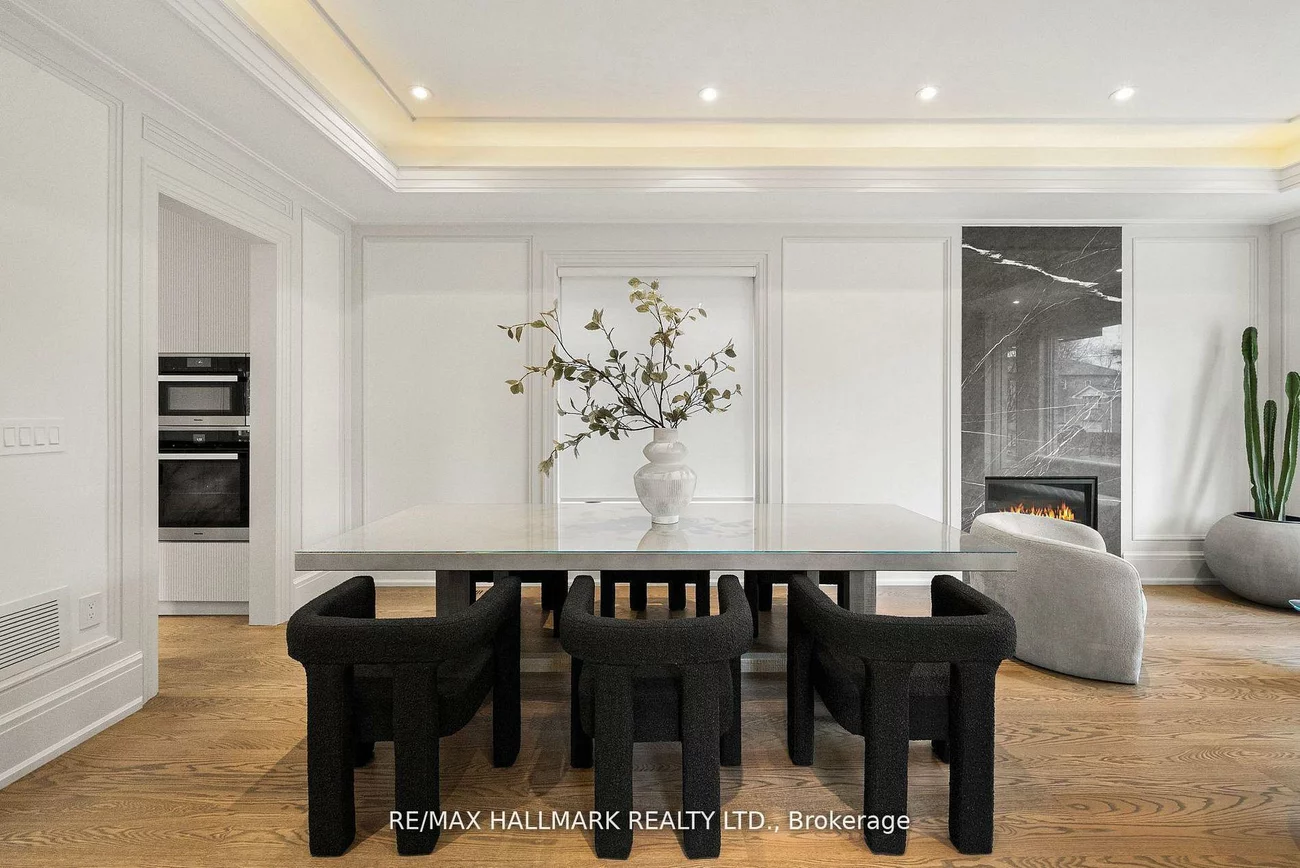 210, Horsham, Willowdale West, Toronto
