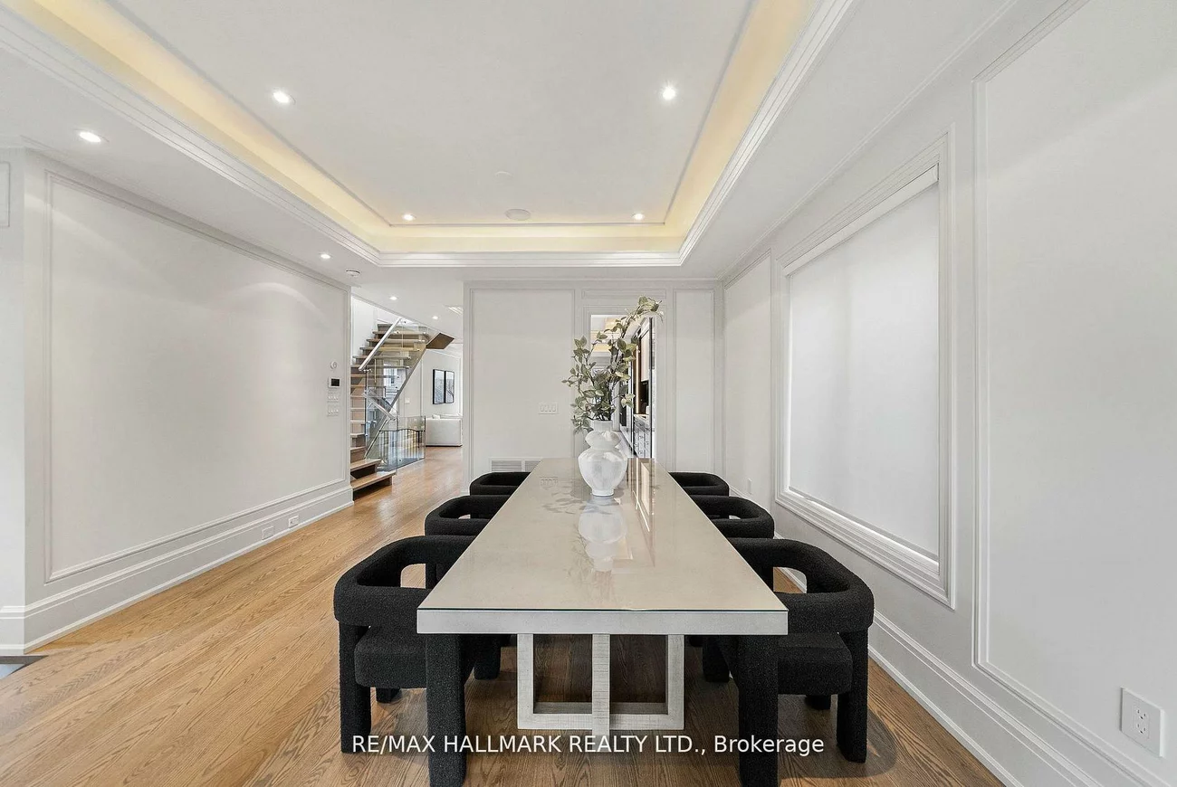 210, Horsham, Willowdale West, Toronto