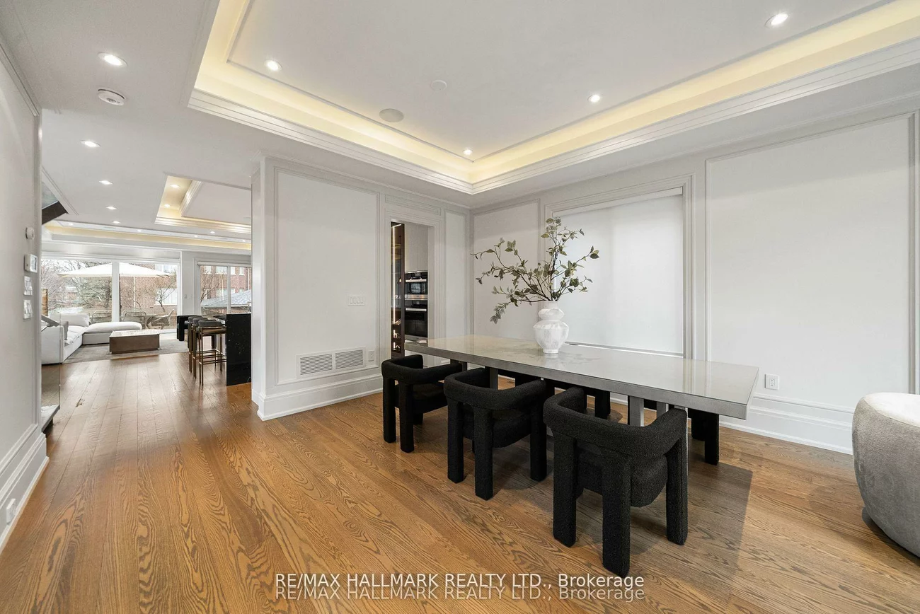 210, Horsham, Willowdale West, Toronto