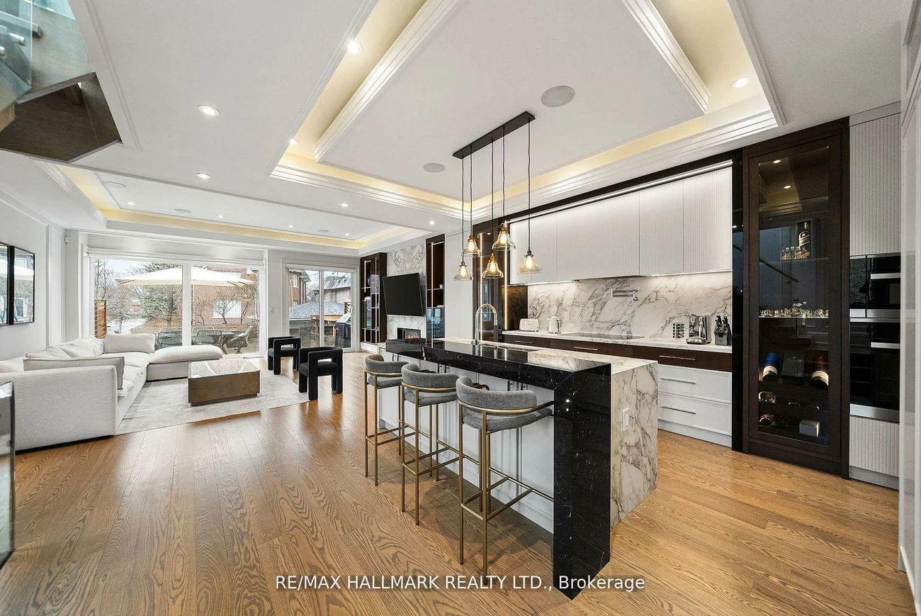 210, Horsham, Willowdale West, Toronto