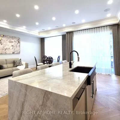 586, Broadway, Leaside, Toronto