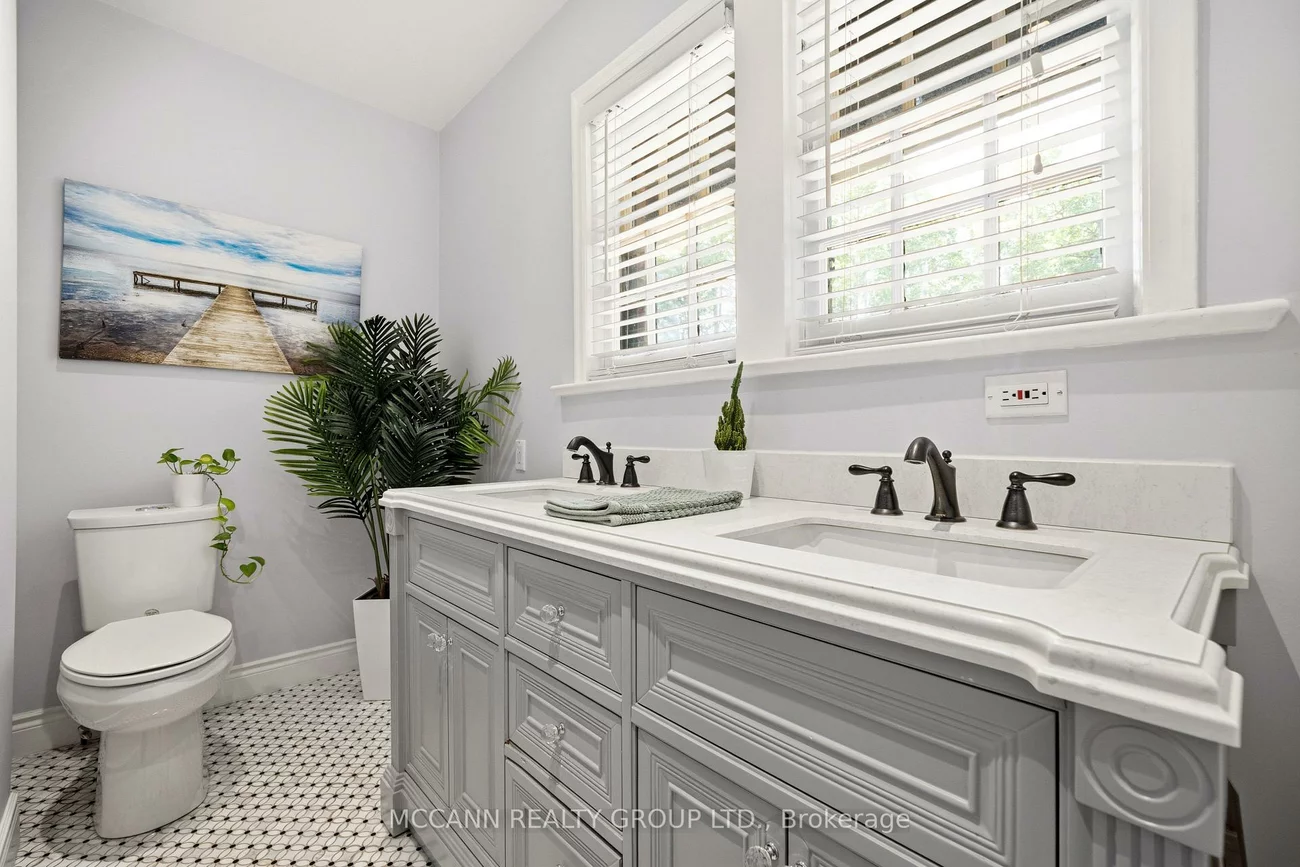 1396, Mount Pleasant, Lawrence Park South, Toronto