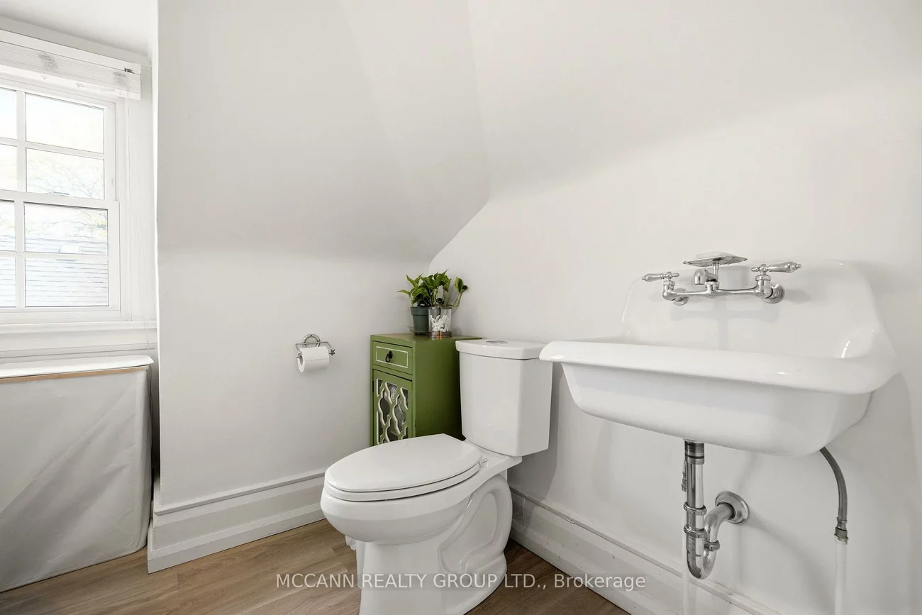 1396, Mount Pleasant, Lawrence Park South, Toronto