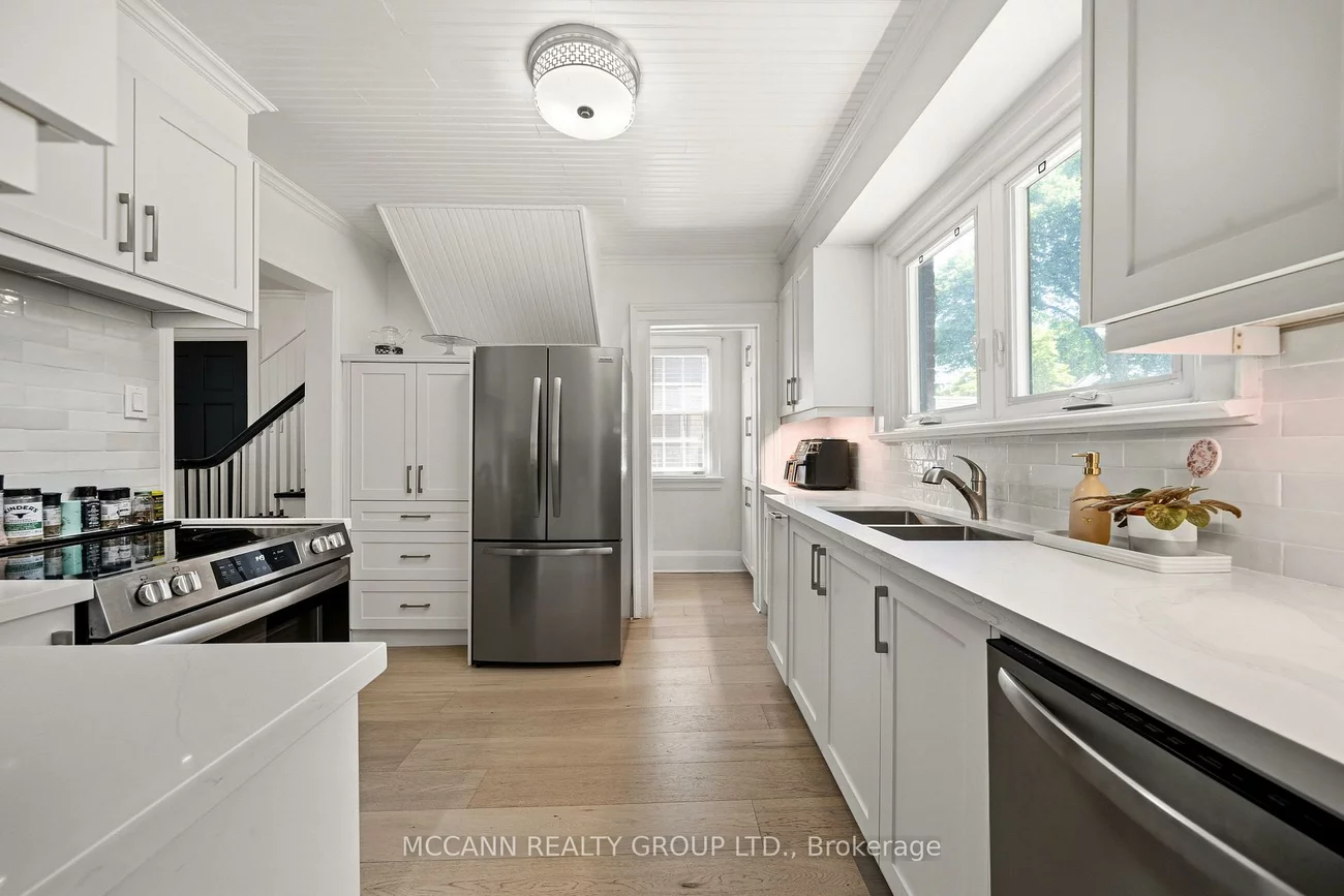 1396, Mount Pleasant, Lawrence Park South, Toronto