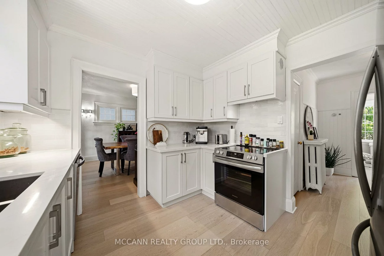 1396, Mount Pleasant, Lawrence Park South, Toronto