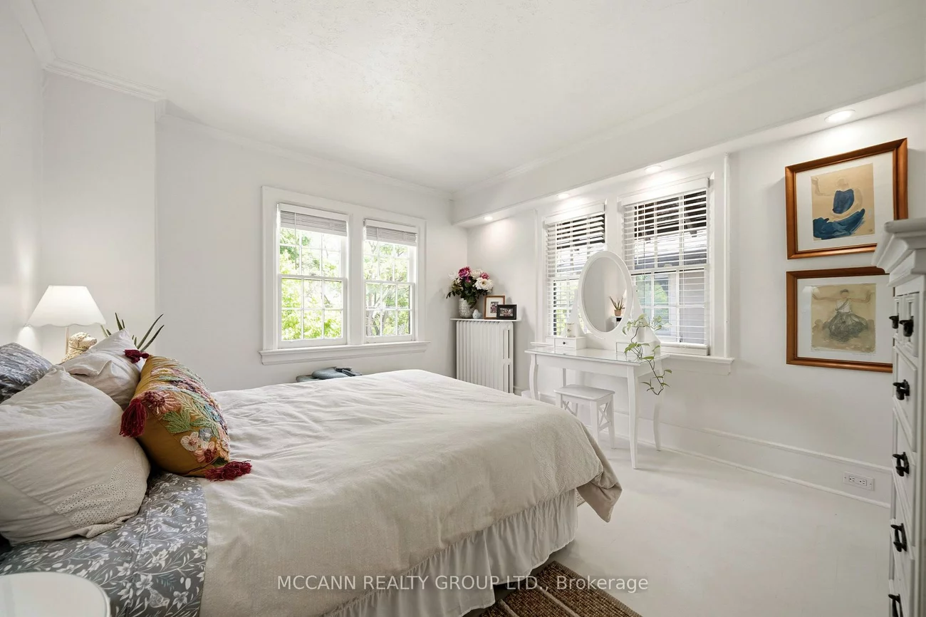 1396, Mount Pleasant, Lawrence Park South, Toronto