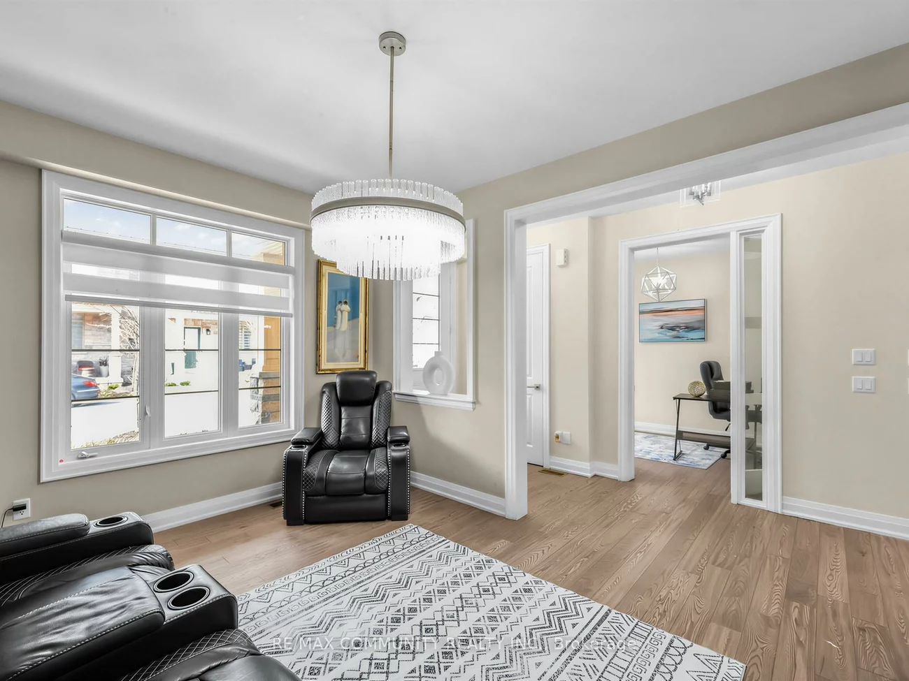 340, Albany, Casa Loma, Toronto