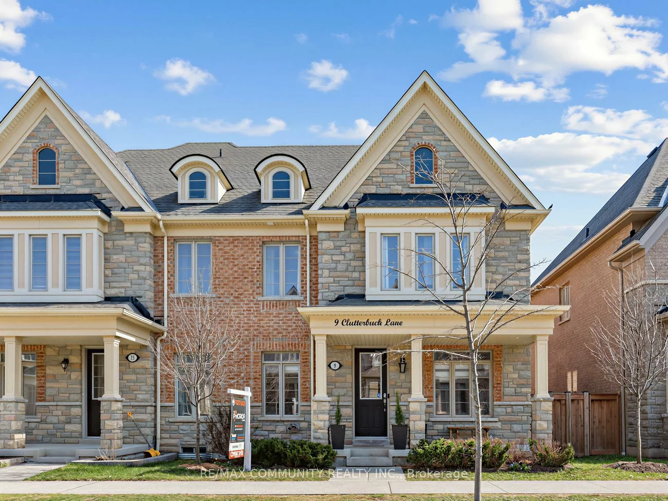 340, Albany, Casa Loma, Toronto