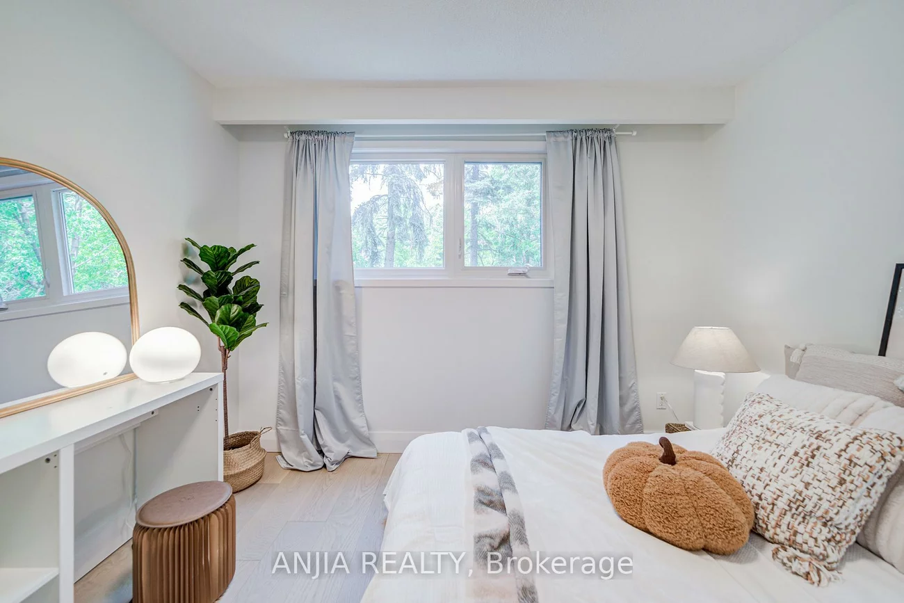 272, McNicoll, Hillcrest Village, Toronto