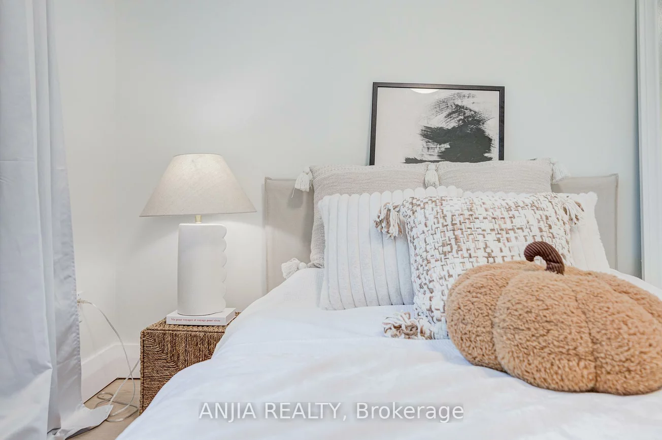 272, McNicoll, Hillcrest Village, Toronto