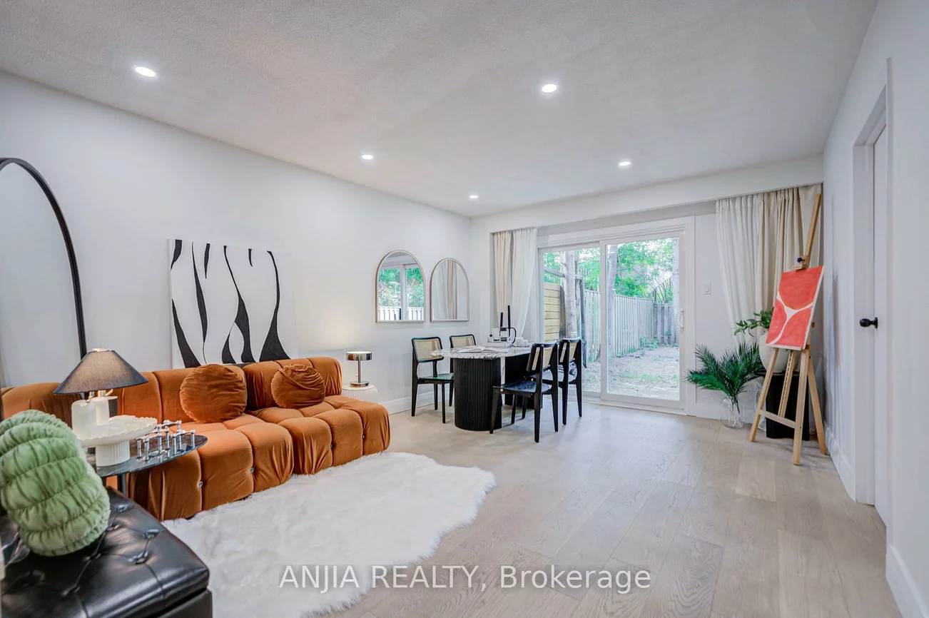 272, McNicoll, Hillcrest Village, Toronto