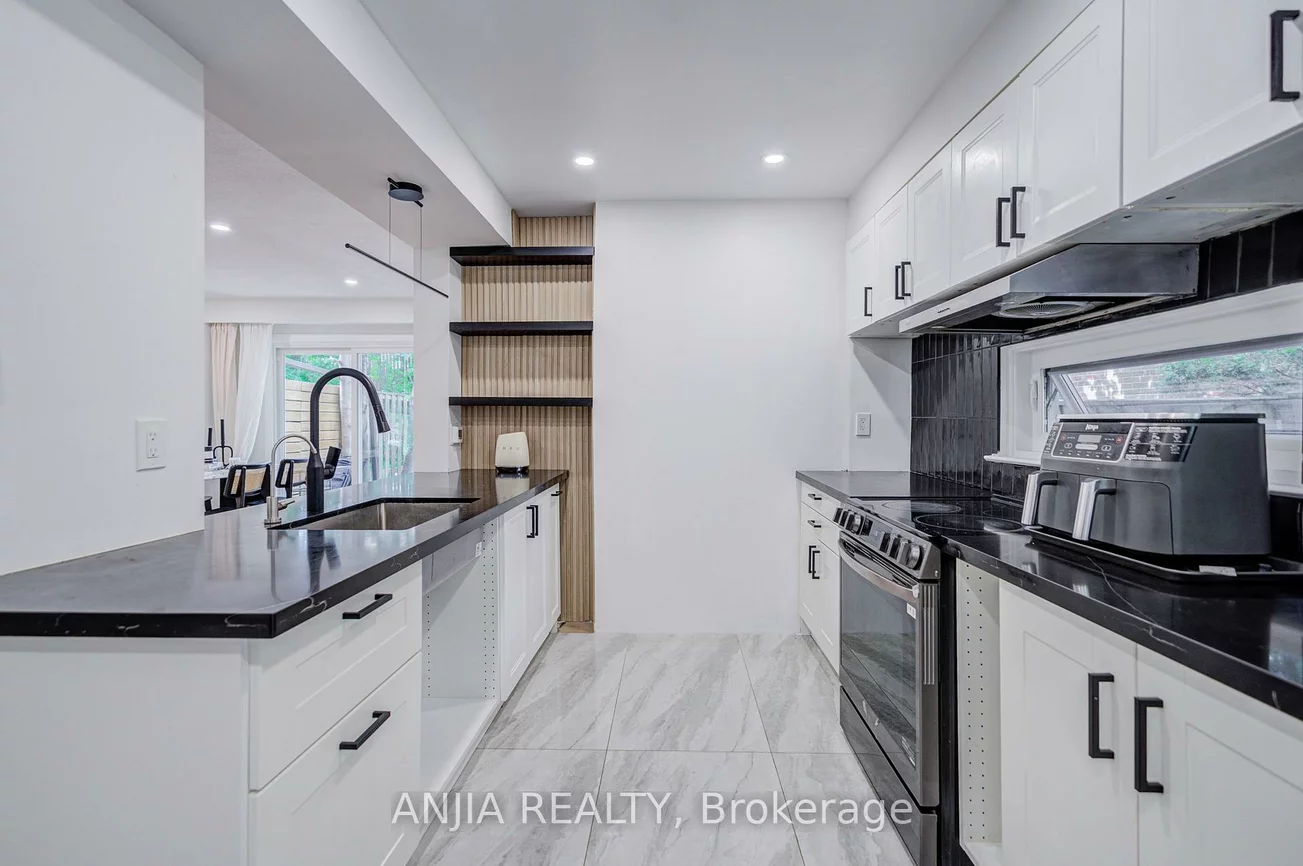 272, McNicoll, Hillcrest Village, Toronto