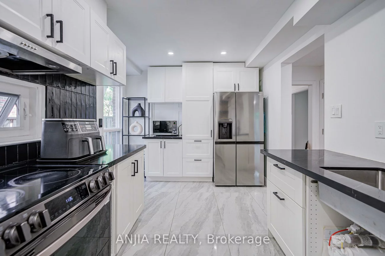 272, McNicoll, Hillcrest Village, Toronto