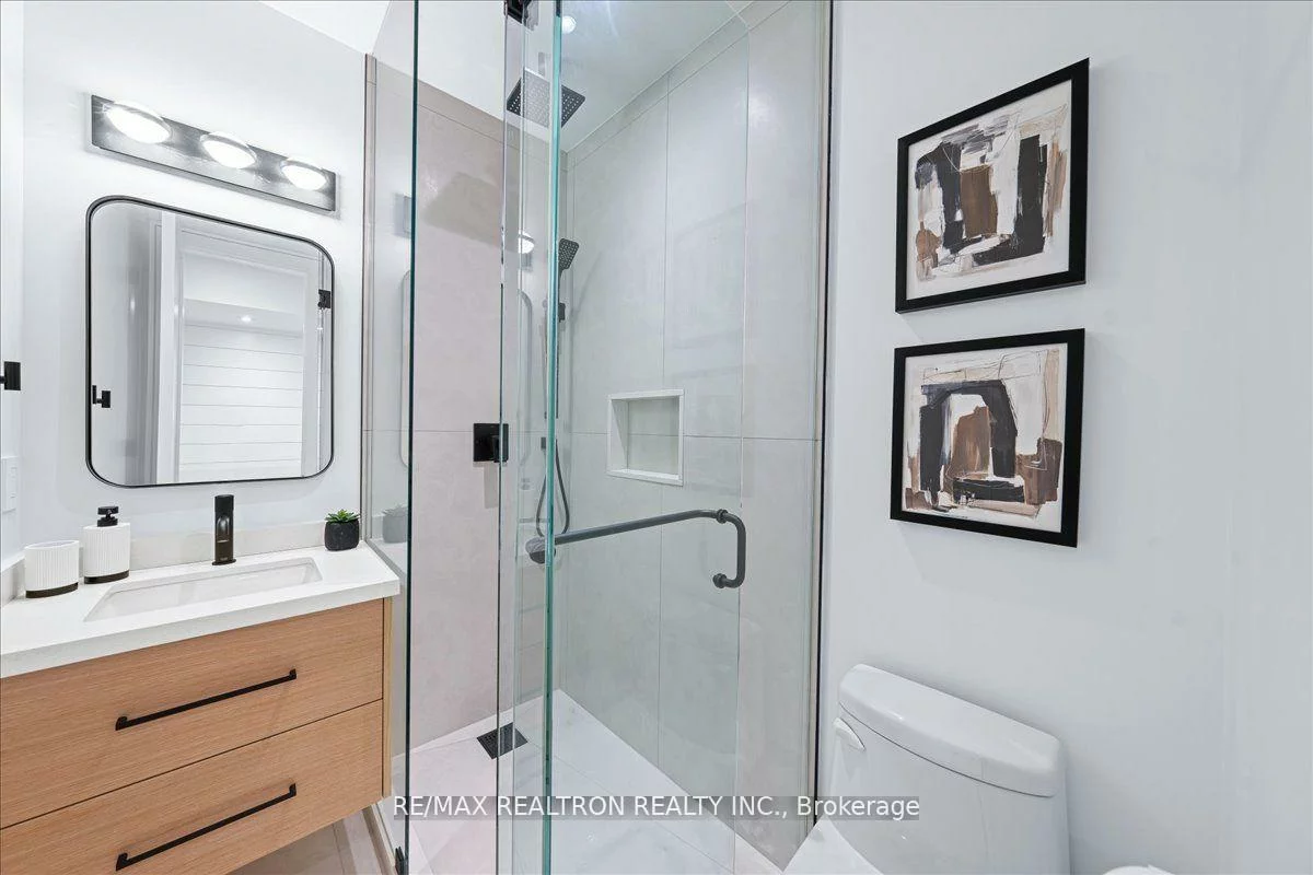 225, Christie, Annex, Toronto