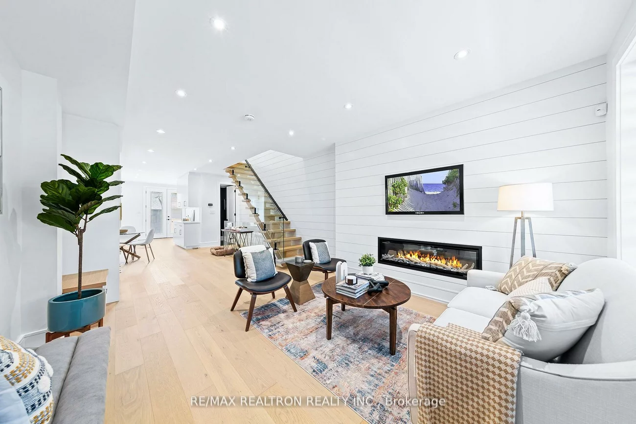 225, Christie, Annex, Toronto