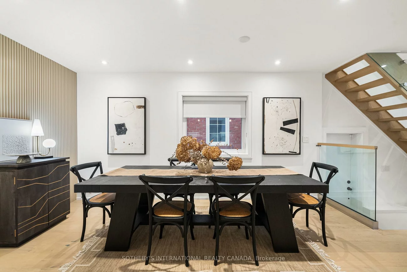 138, Airdrie, Leaside, Toronto