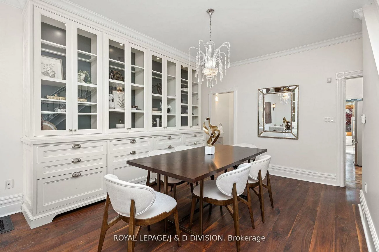 477, Roxton, Palmerston-Little Italy, Toronto
