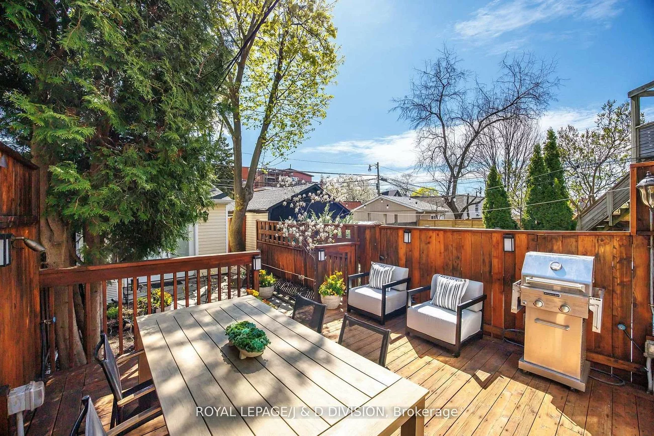 477, Roxton, Palmerston-Little Italy, Toronto