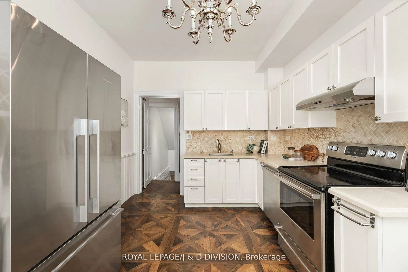 477, Roxton, Palmerston-Little Italy, Toronto