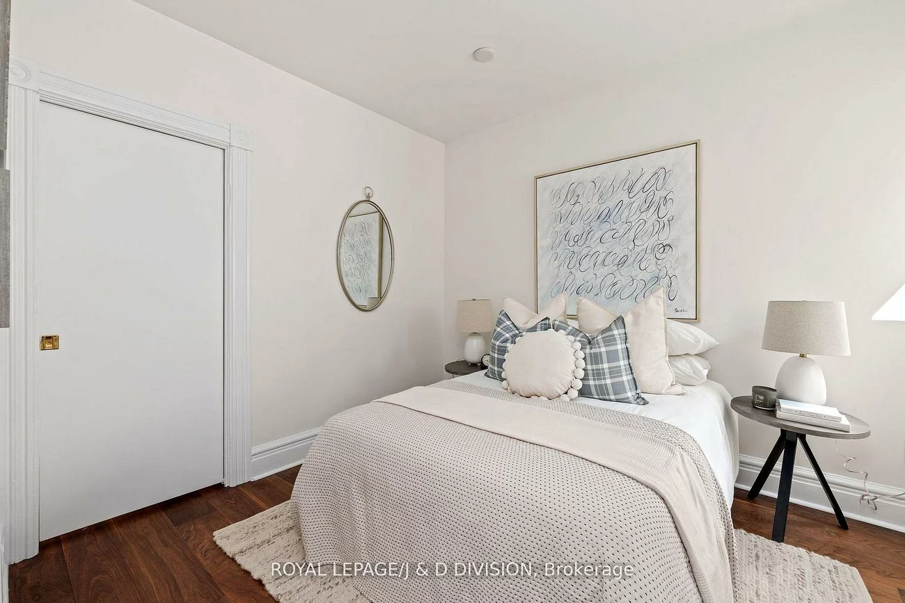 477, Roxton, Palmerston-Little Italy, Toronto
