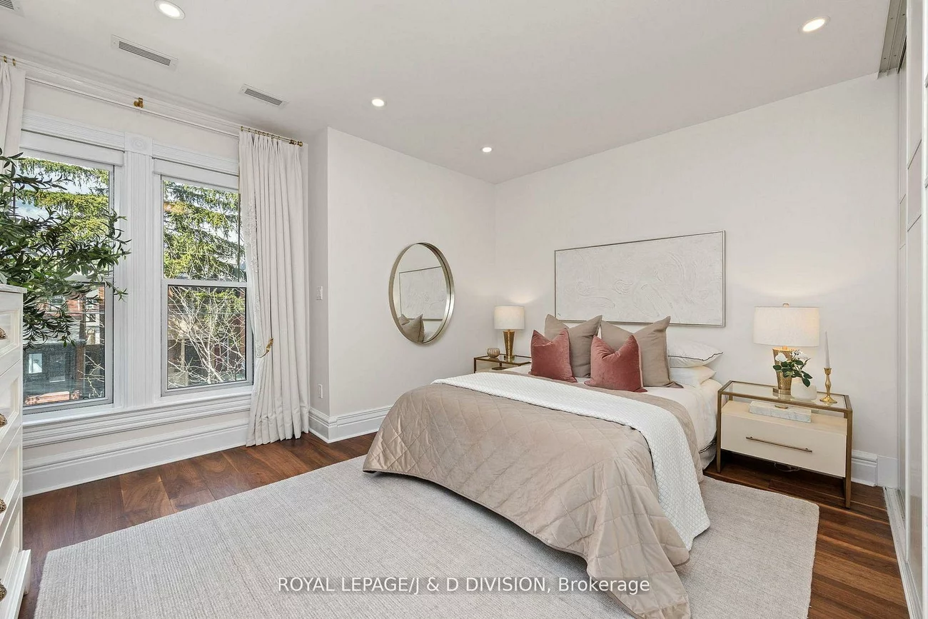 477, Roxton, Palmerston-Little Italy, Toronto