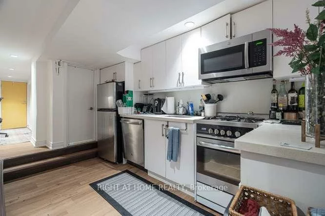 41, Lakeview, Trinity-Bellwoods, Toronto