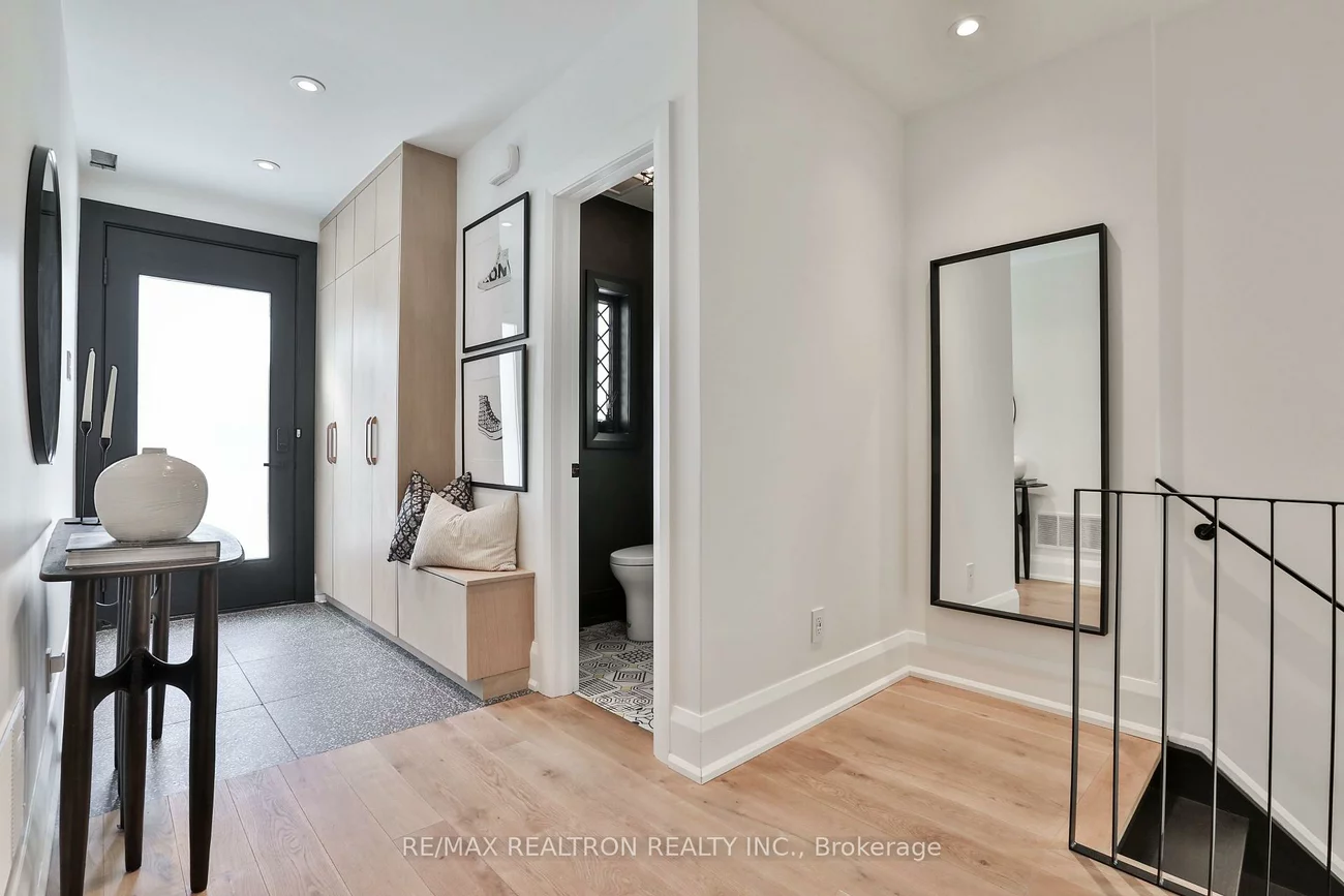 46, Gloucester, Humewood-Cedarvale, Toronto