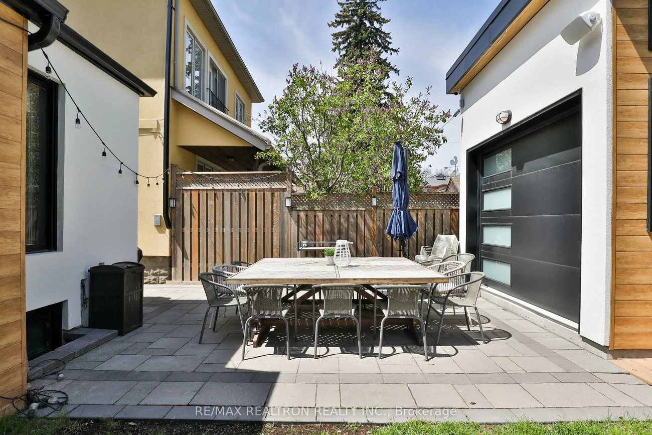 46, Gloucester, Humewood-Cedarvale, Toronto