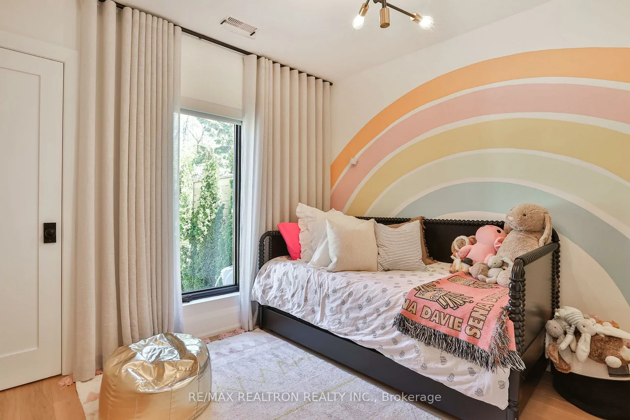 46, Gloucester, Humewood-Cedarvale, Toronto
