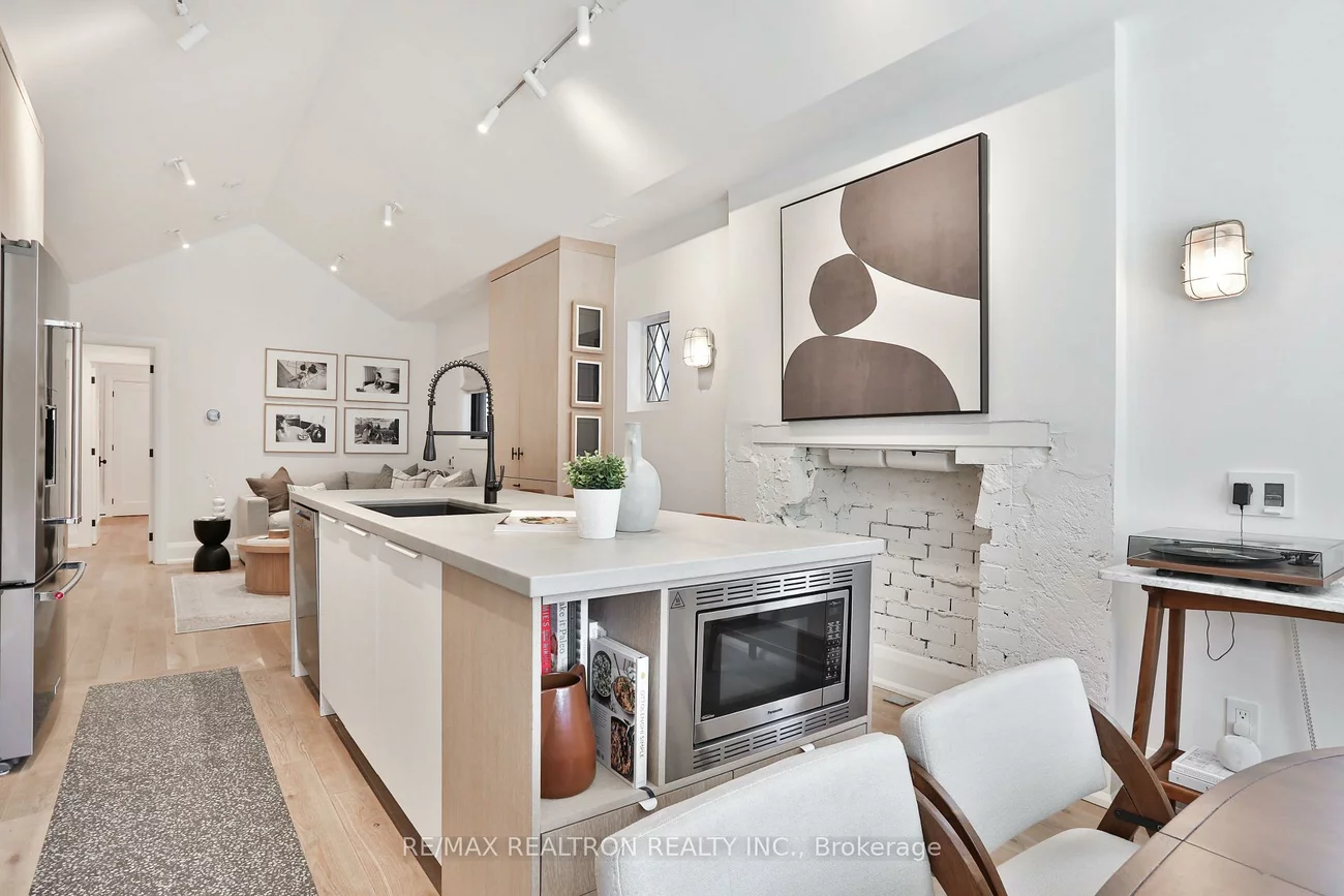46, Gloucester, Humewood-Cedarvale, Toronto
