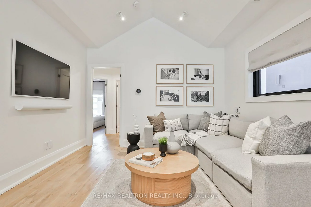 46, Gloucester, Humewood-Cedarvale, Toronto