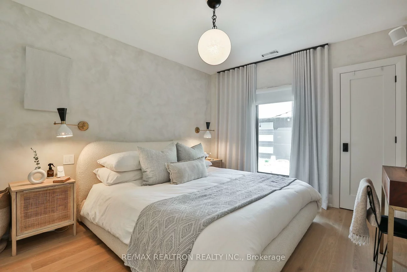 46, Gloucester, Humewood-Cedarvale, Toronto