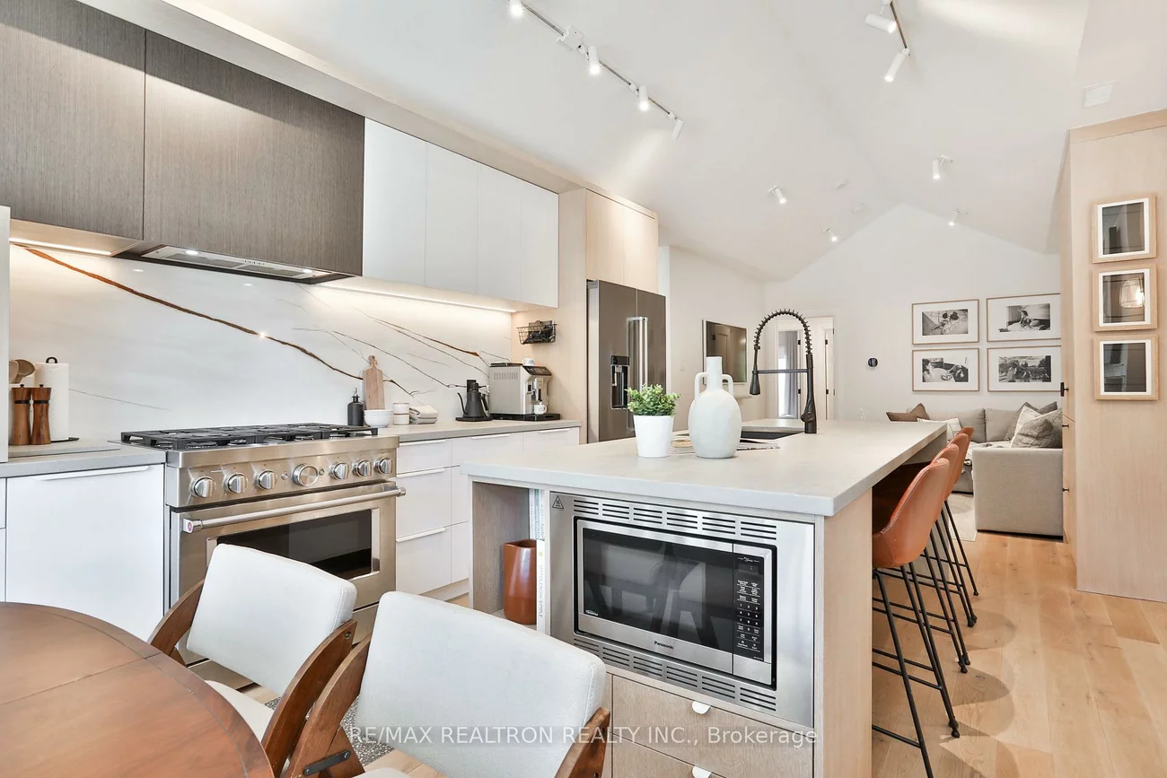 46, Gloucester, Humewood-Cedarvale, Toronto