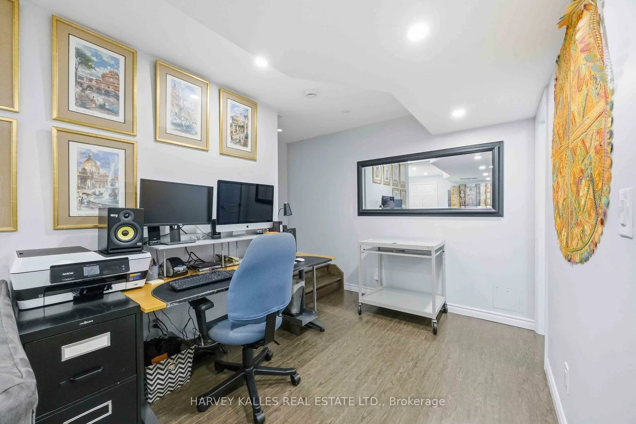 110, Cottingham, Yonge-St. Clair, Toronto