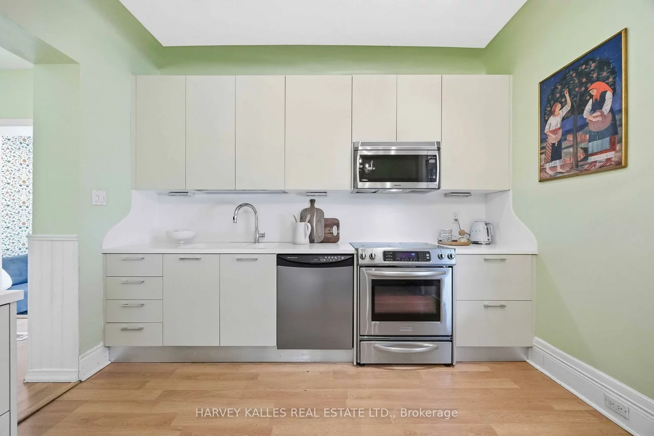 110, Cottingham, Yonge-St. Clair, Toronto