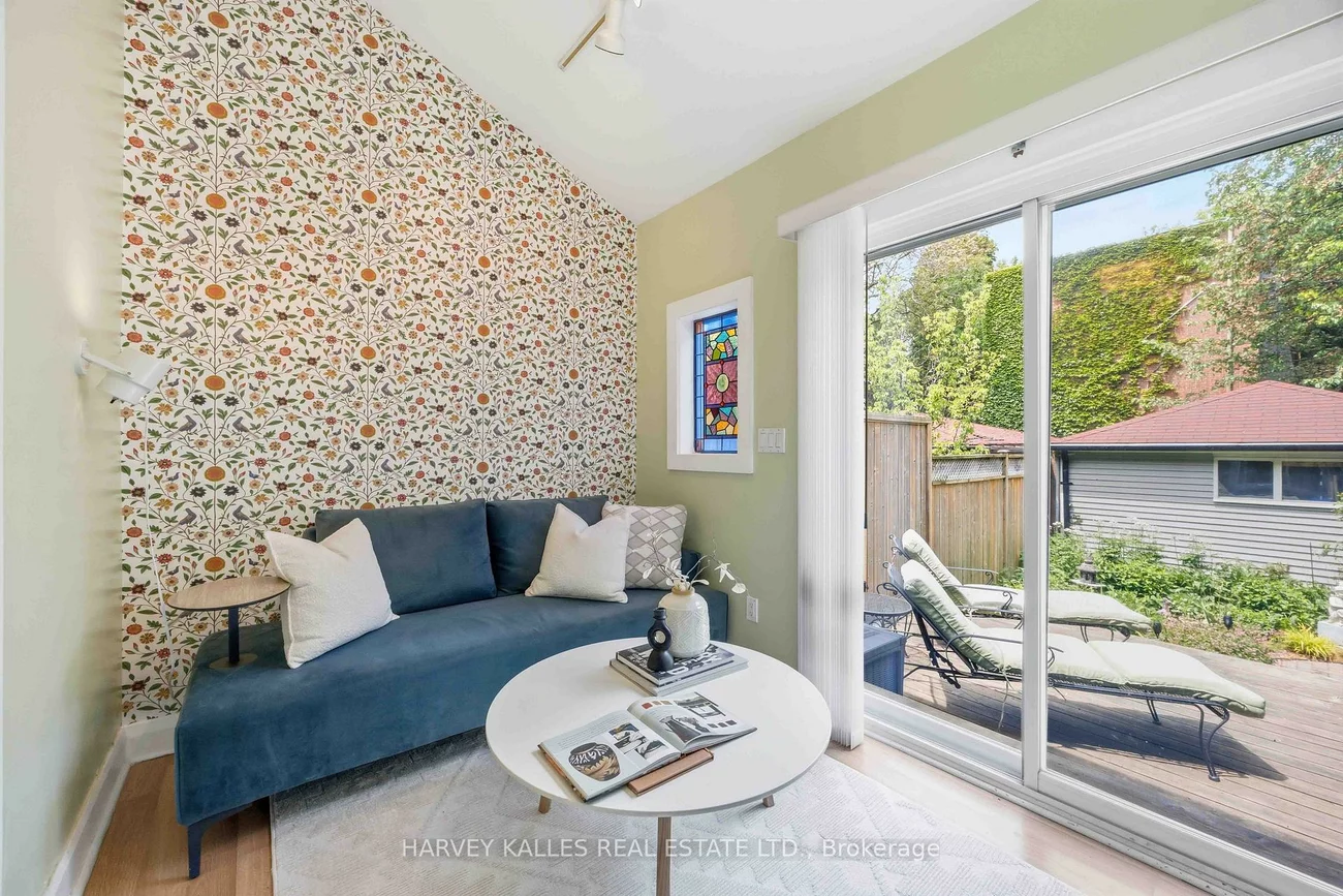 110, Cottingham, Yonge-St. Clair, Toronto