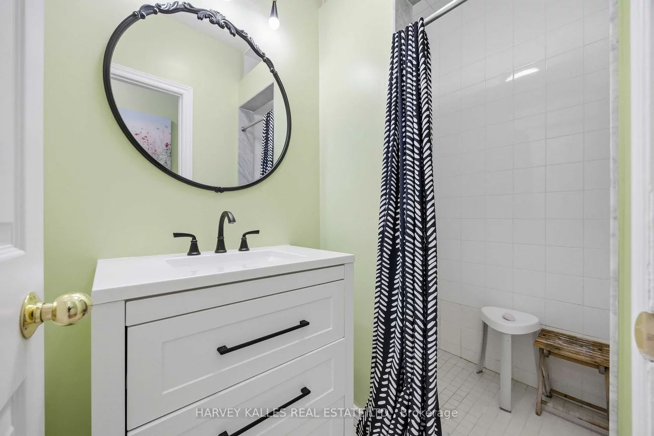 110, Cottingham, Yonge-St. Clair, Toronto