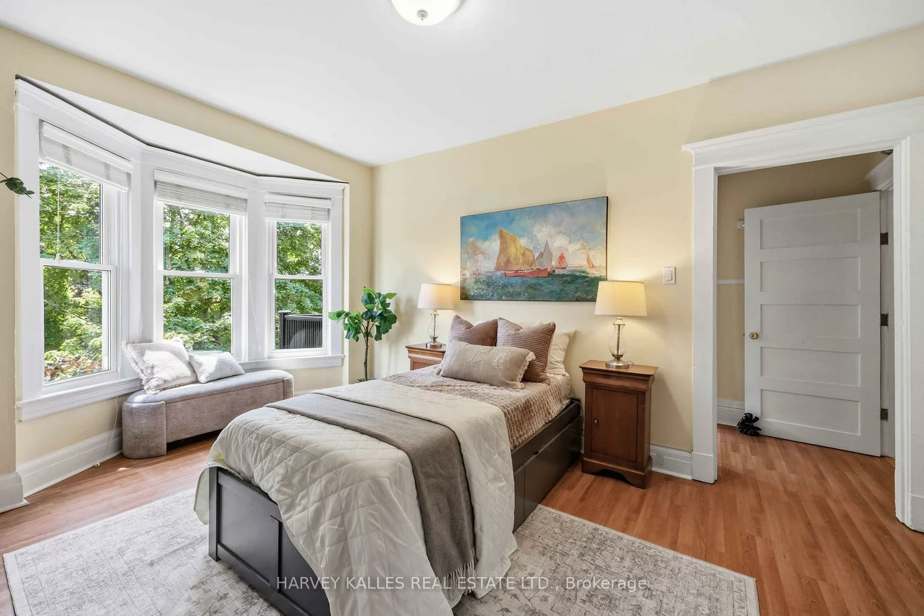 110, Cottingham, Yonge-St. Clair, Toronto