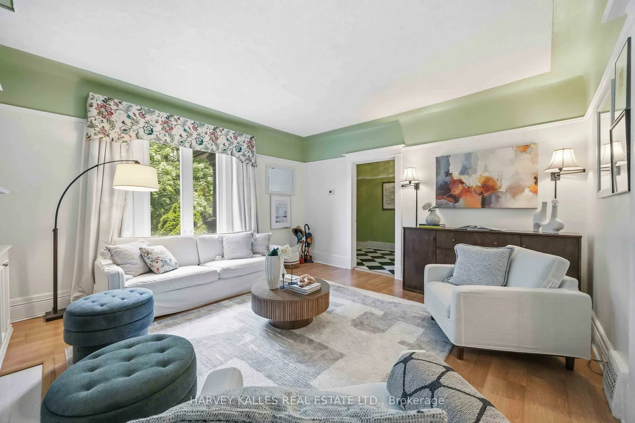 110, Cottingham, Yonge-St. Clair, Toronto