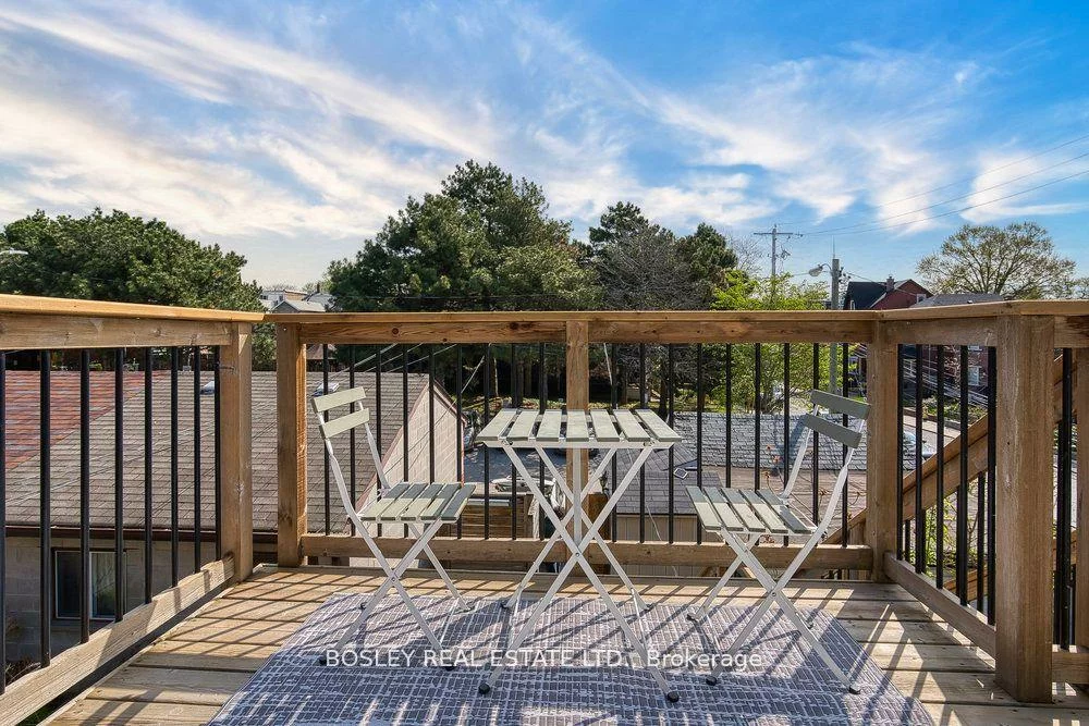 159A, Gladstone, Little Portugal, Toronto
