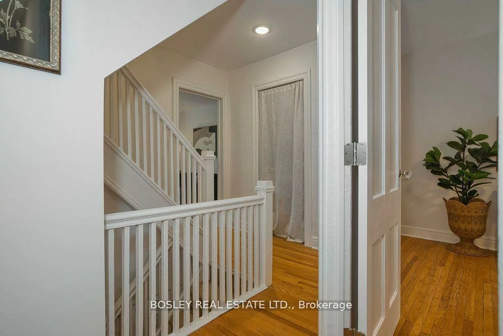 159A, Gladstone, Little Portugal, Toronto